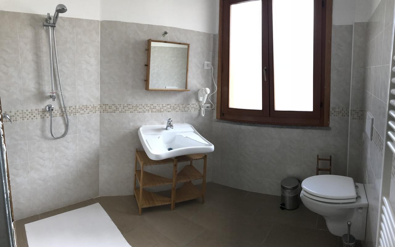 Ostello Casa Emmaus Maccagno Luaran gambar