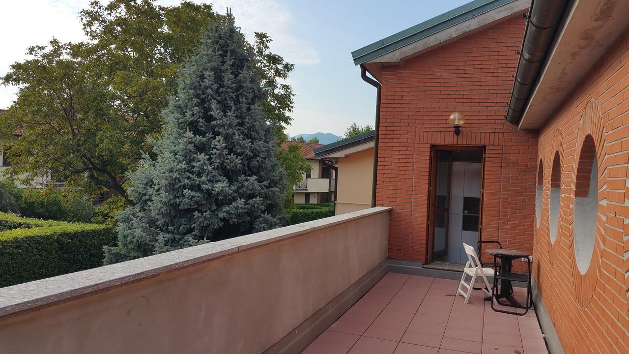 Ostello Casa Emmaus Maccagno Luaran gambar